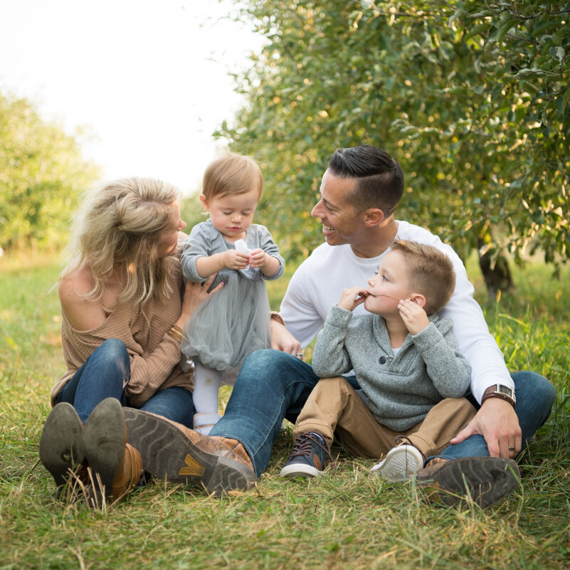 casual family of four in jeans, South Lyon Photography